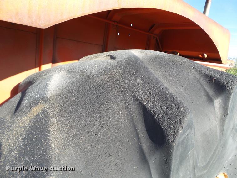 image for item L6619 Allis Chalmers D21 tractor