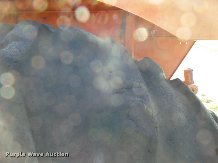 image for item L6619 Allis Chalmers D21 tractor