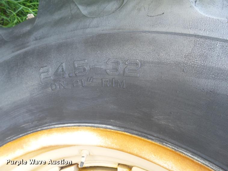 image for item L6619 Allis Chalmers D21 tractor