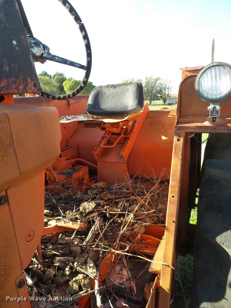 image for item L6619 Allis Chalmers D21 tractor