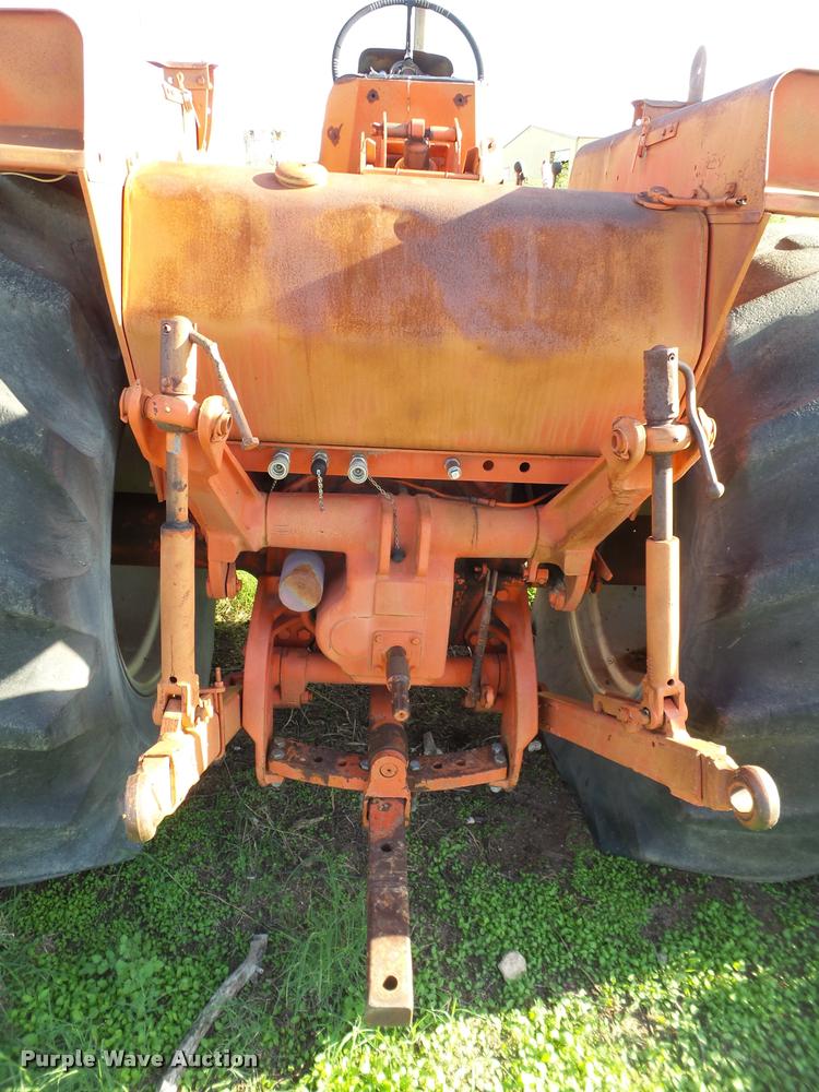 image for item L6619 Allis Chalmers D21 tractor