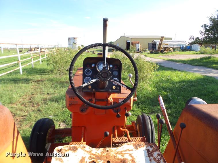 image for item L6619 Allis Chalmers D21 tractor