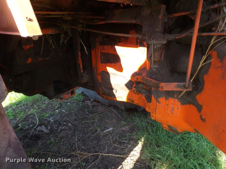 image for item L6619 Allis Chalmers D21 tractor