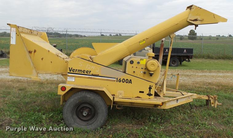 image for item N9477 Vermeer 1600A wood chipper