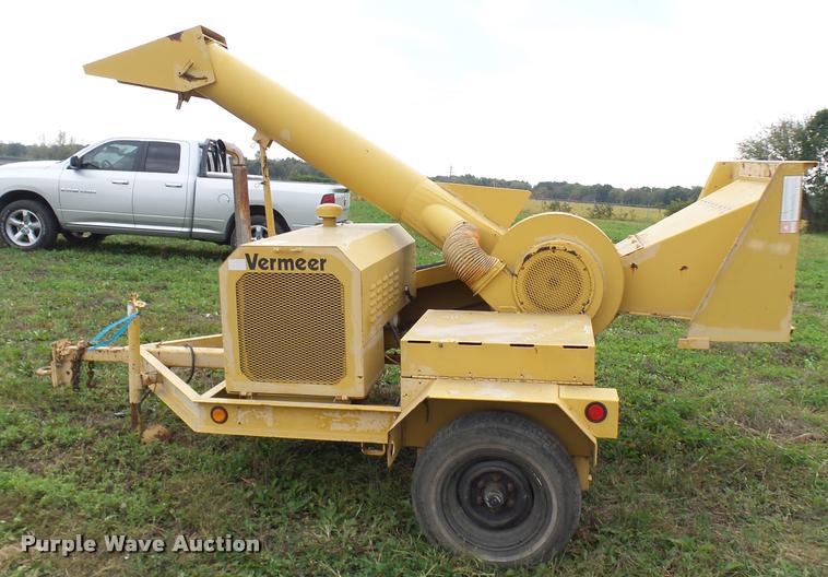 image for item N9477 Vermeer 1600A wood chipper
