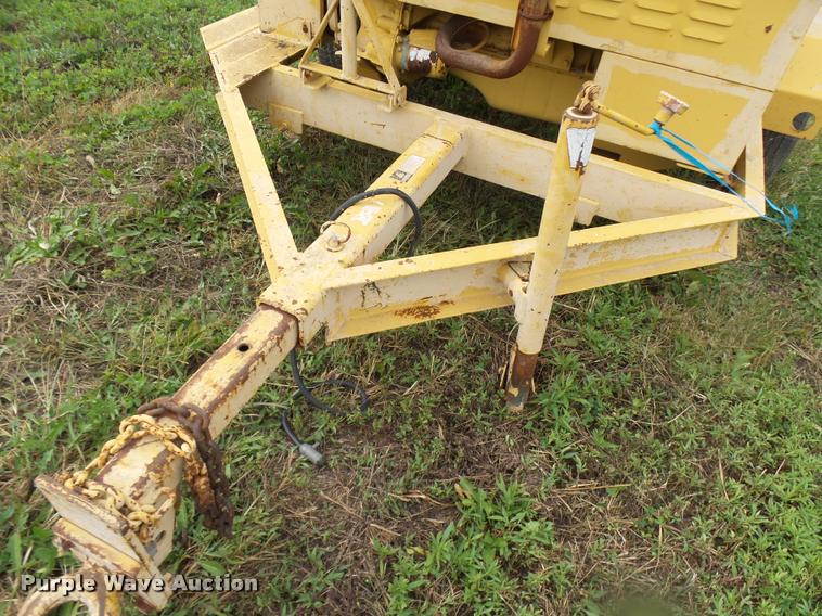 image for item N9477 Vermeer 1600A wood chipper