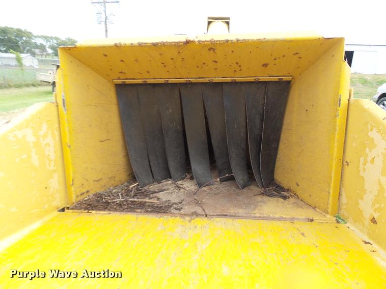 image for item N9477 Vermeer 1600A wood chipper