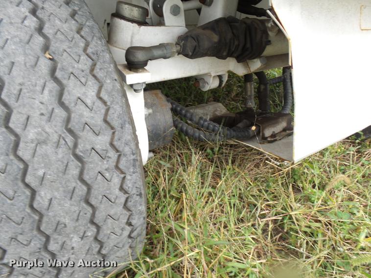 image for item N9478 Madvac vacuum