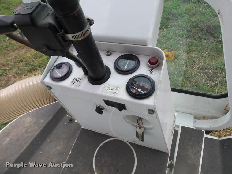 image for item N9478 Madvac vacuum