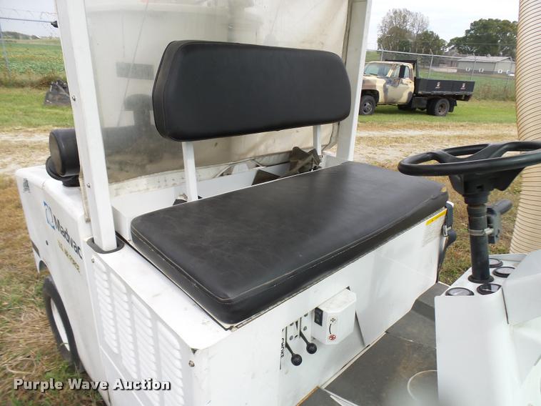 image for item N9478 Madvac vacuum