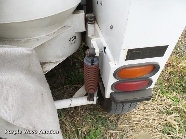 image for item N9478 Madvac vacuum