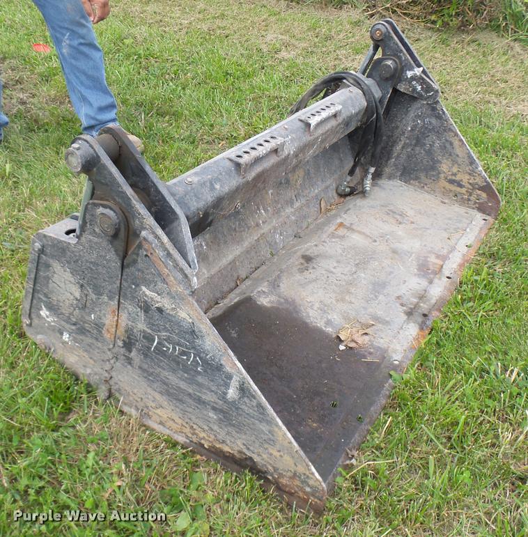 image for item N9482 2008 Bobcat combination bucket