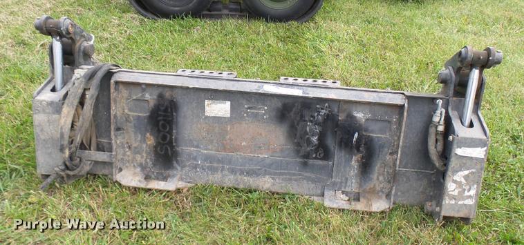 image for item N9482 2008 Bobcat combination bucket