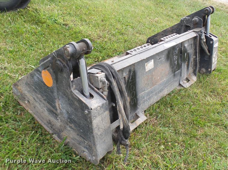 image for item N9482 2008 Bobcat combination bucket