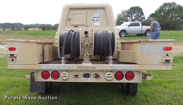 image for item N9485 2005 military air tool-compressor