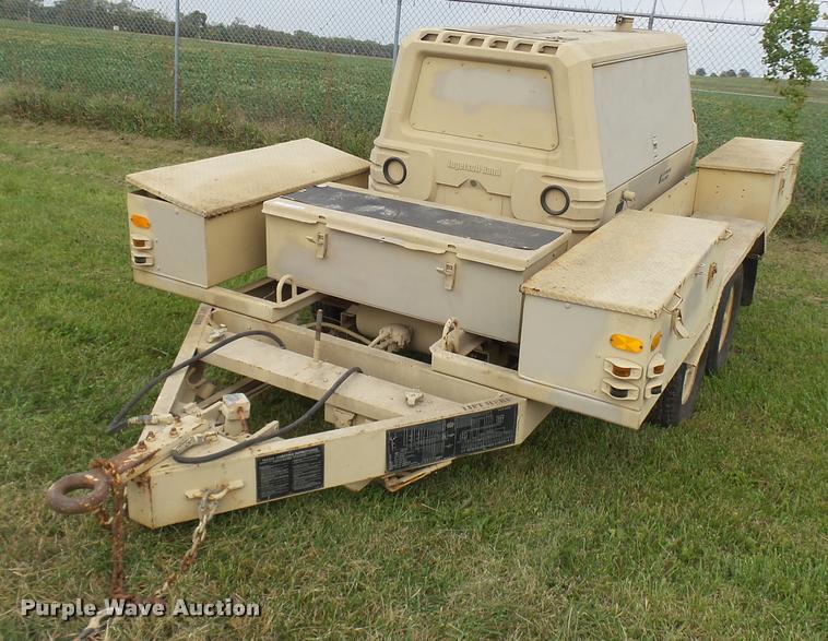 image for item N9485 2005 military air tool-compressor