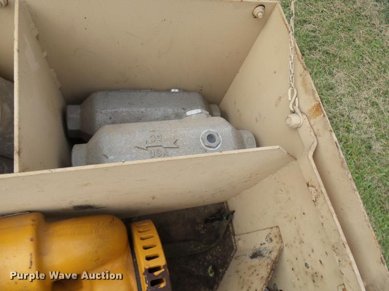 image for item N9485 2005 military air tool-compressor