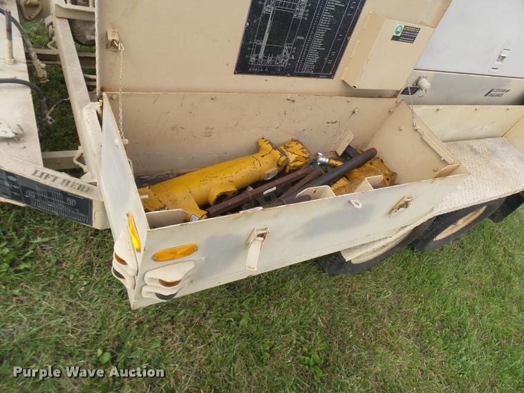 image for item N9485 2005 military air tool-compressor