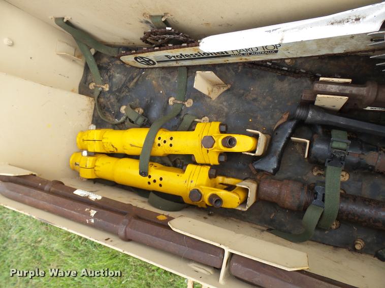 image for item N9485 2005 military air tool-compressor