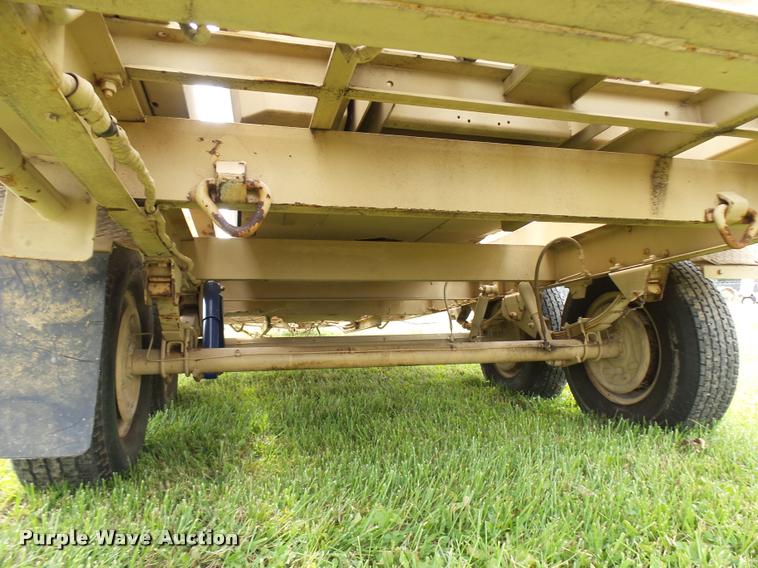 image for item N9485 2005 military air tool-compressor