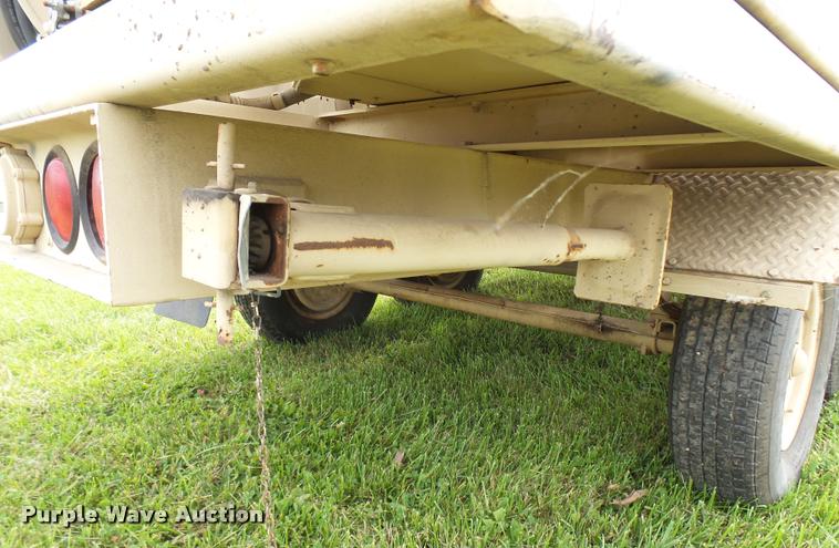 image for item N9485 2005 military air tool-compressor