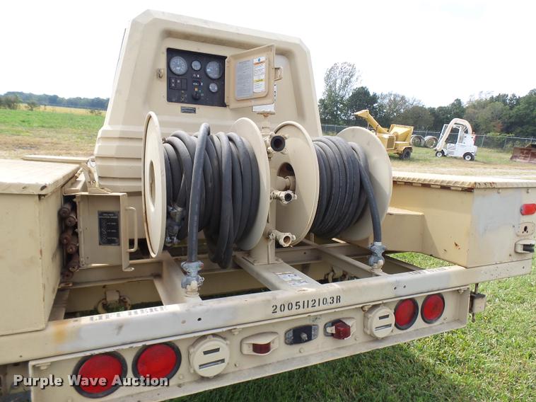 image for item N9485 2005 military air tool-compressor