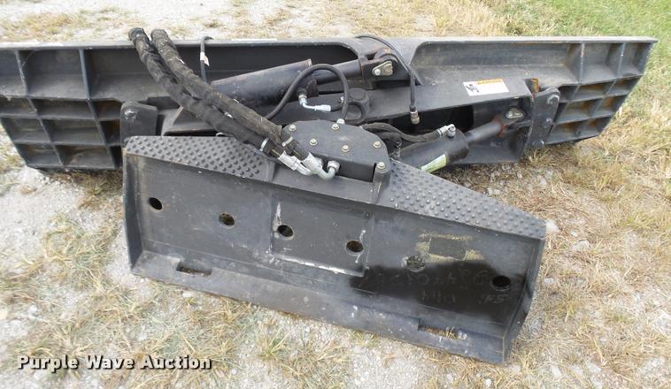 image for item N9486 2010 Bobcat six-way skid steer dozer blade