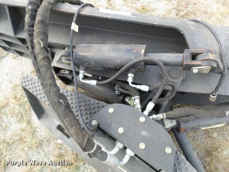 image for item N9486 2010 Bobcat six-way skid steer dozer blade