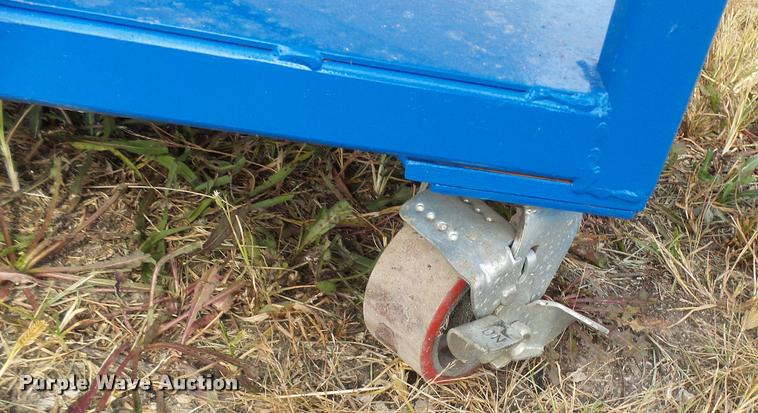 image for item N9487 4' x 8' work table