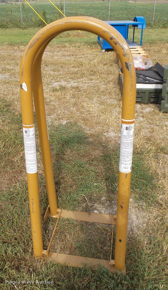 image for item N9489 Ken Tools tire cage