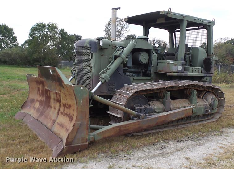 image for item N9493 1975 Caterpillar D7F Military dozer