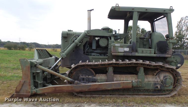 image for item N9493 1975 Caterpillar D7F Military dozer