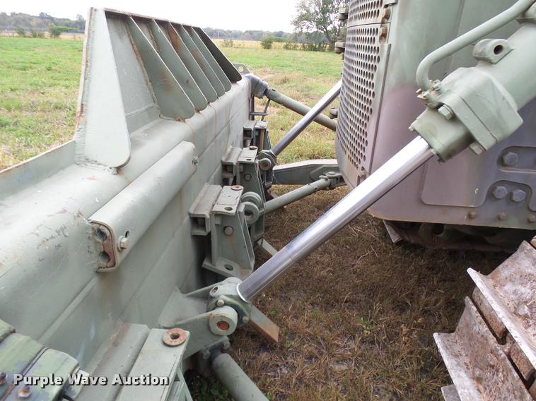 image for item N9493 1975 Caterpillar D7F Military dozer