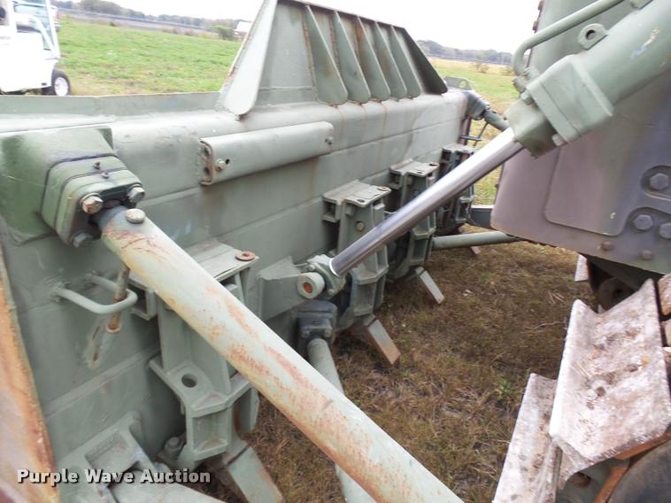 image for item N9493 1975 Caterpillar D7F Military dozer