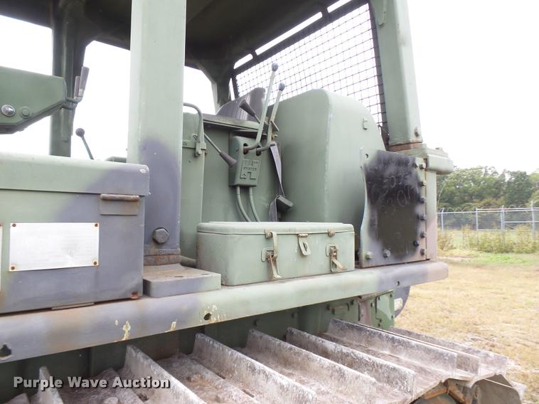 image for item N9493 1975 Caterpillar D7F Military dozer