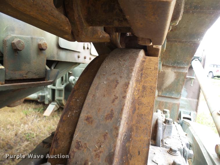 image for item N9493 1975 Caterpillar D7F Military dozer