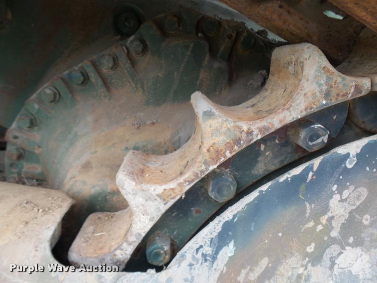 image for item N9493 1975 Caterpillar D7F Military dozer