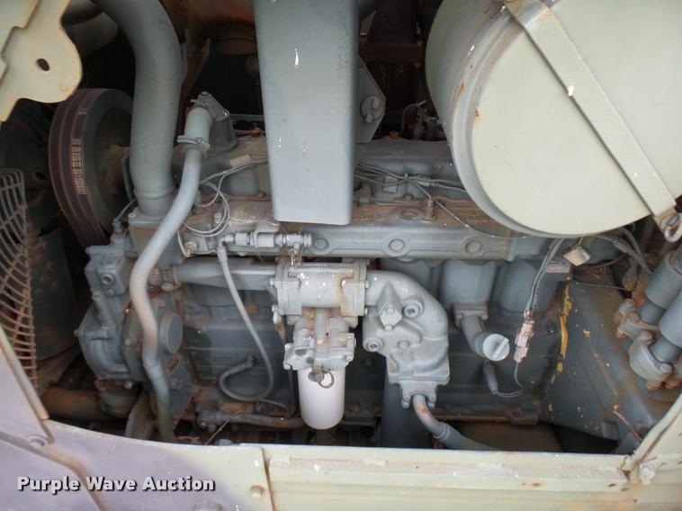 image for item N9493 1975 Caterpillar D7F Military dozer