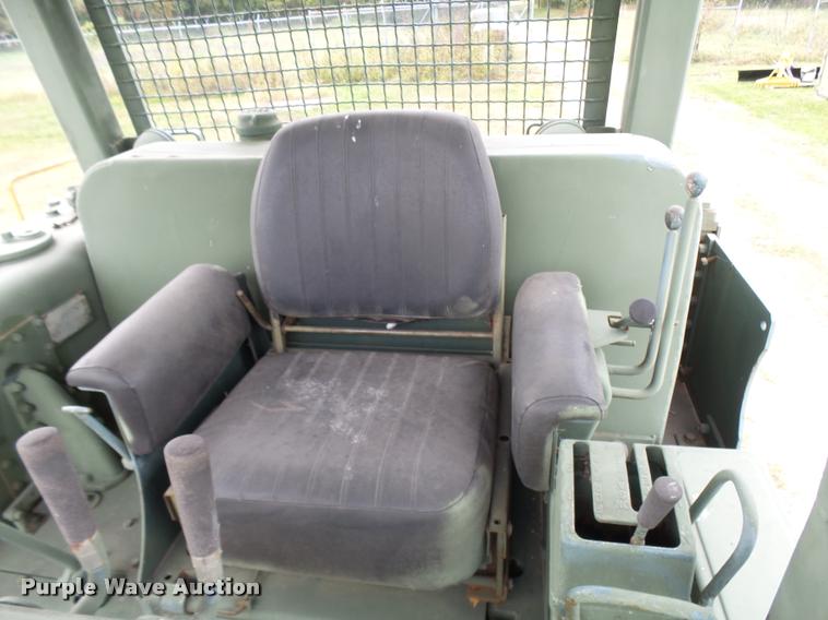 image for item N9493 1975 Caterpillar D7F Military dozer