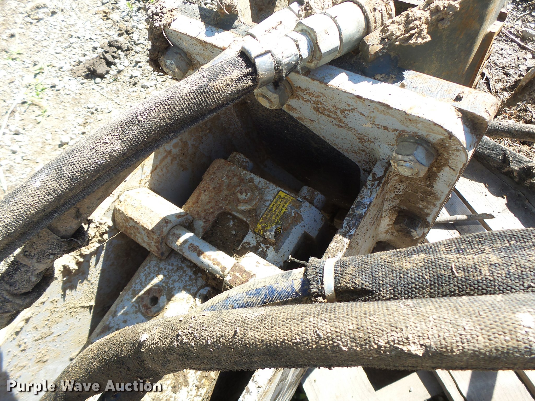 Kent FX45 breaker in Lathrop, MO | Item CC9360 sold | Purple Wave