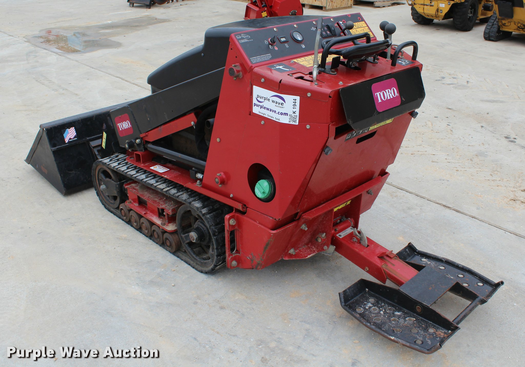 Toro Dingo walk behind skid steer in Corpus Christi, TX Item K1944