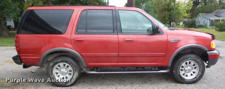 image for item AG9353 2001 Ford Expedition SUV