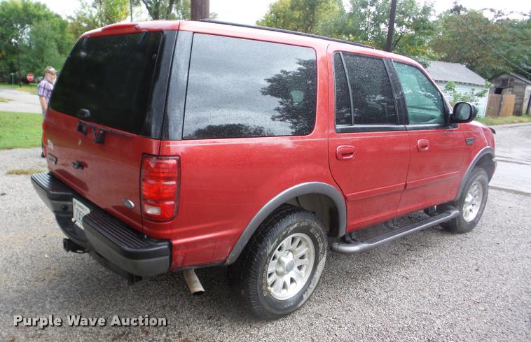 image for item AG9353 2001 Ford Expedition SUV