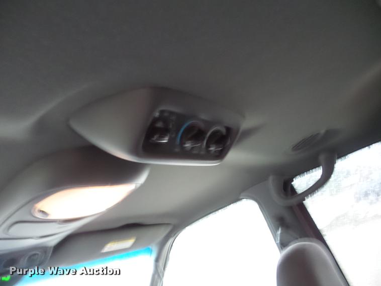 image for item AG9353 2001 Ford Expedition SUV