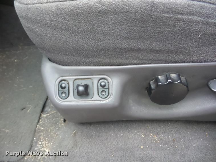 image for item AG9353 2001 Ford Expedition SUV