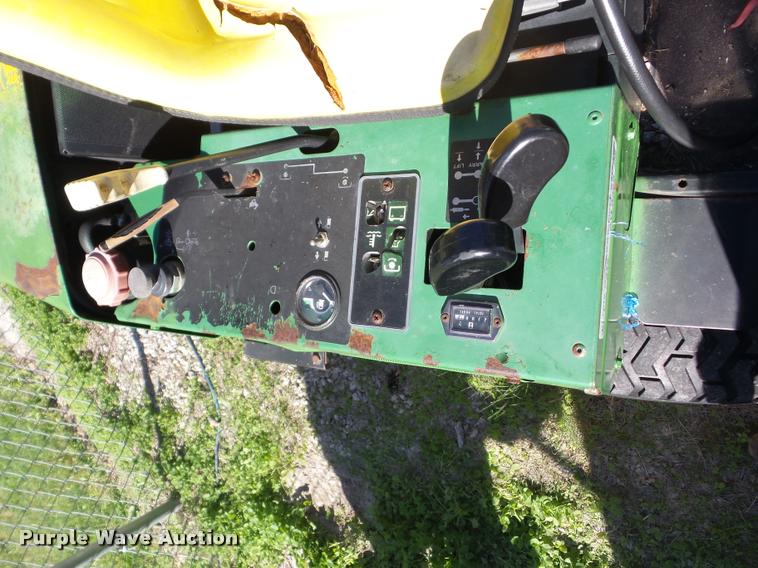 image for item AG9359 John Deere F935 sprayer