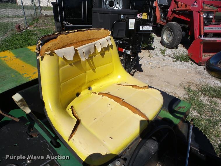 image for item AG9359 John Deere F935 sprayer