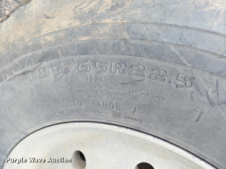 image for item AL9072 1998 Ford W96 dump truck