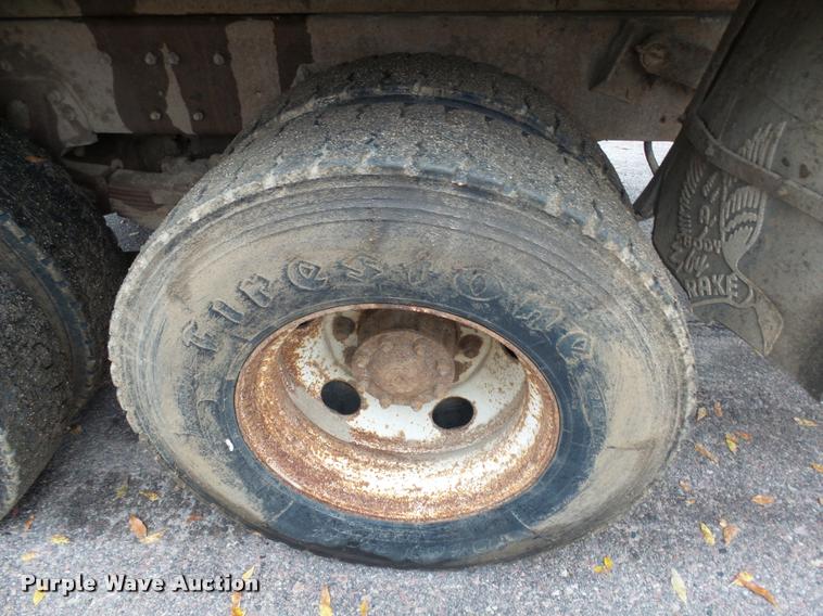 image for item AL9072 1998 Ford W96 dump truck