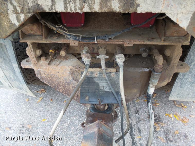 image for item AL9072 1998 Ford W96 dump truck